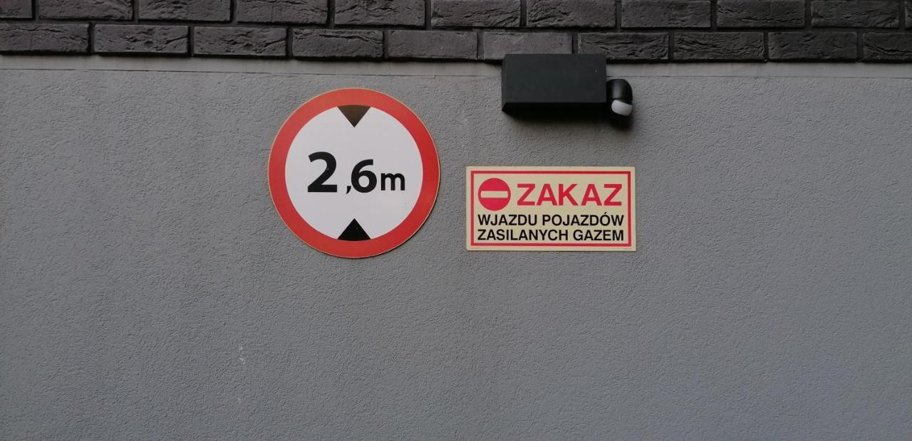 Mariela-kolobrzeg Z Garazem